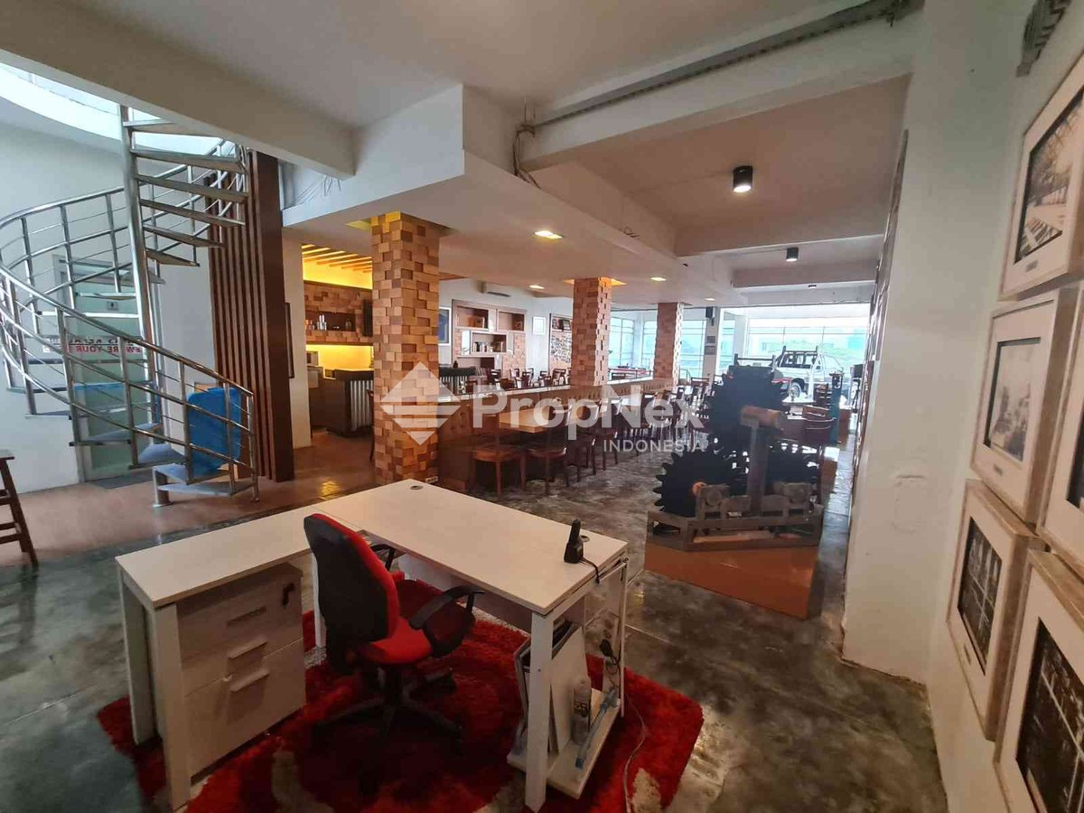 Raya Kedung Cowek — foto 4